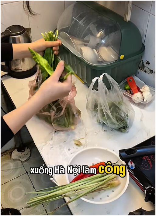 Vợ chồng làm công nhân ở Hà Nội, lương 18 triệu nhưng mỗi tháng vẫn dư nửa chỉ vàng: Bí quyết là đây!