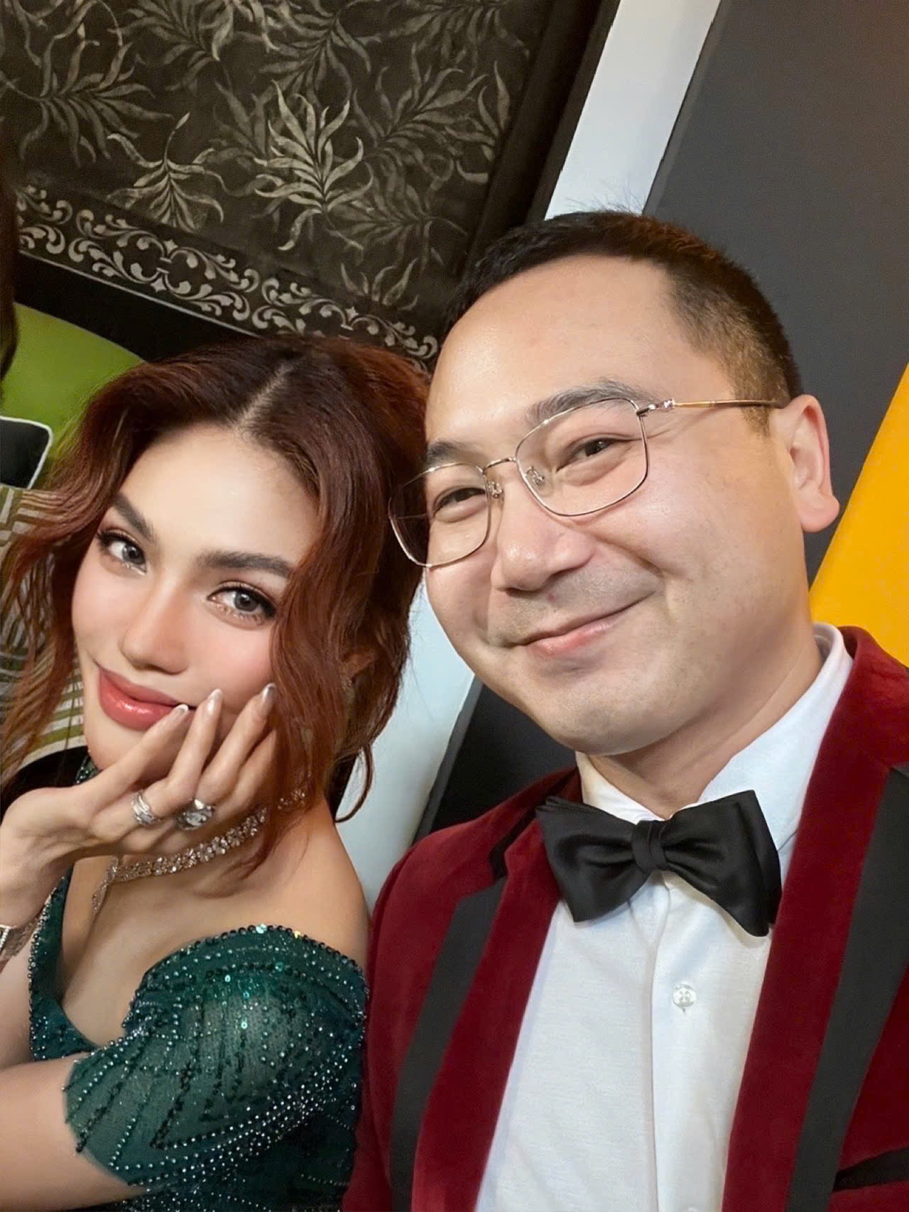 Vợ chồng doanh nhân tại đám cưới Tiên Nguyễn ở Đà Nẵng vừa qua