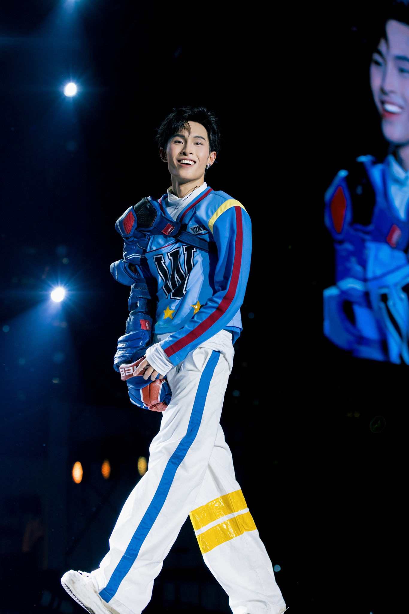 Hiện tại, tranh cãi về sự trở lại của Wren Evans vẫn diễn ra gay gắt (Ảnh: FBNV)