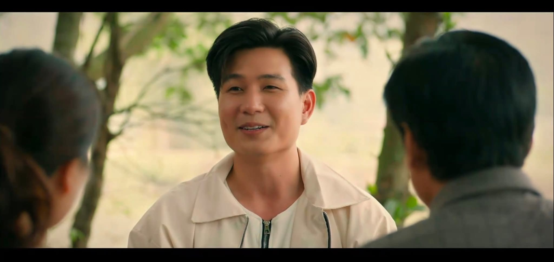 Không thể chê nổi mỹ nam Việt mặt búng ra trap boy: Ai đời đẹp quá thể đáng, cười một cái tim hẫng một nhịp