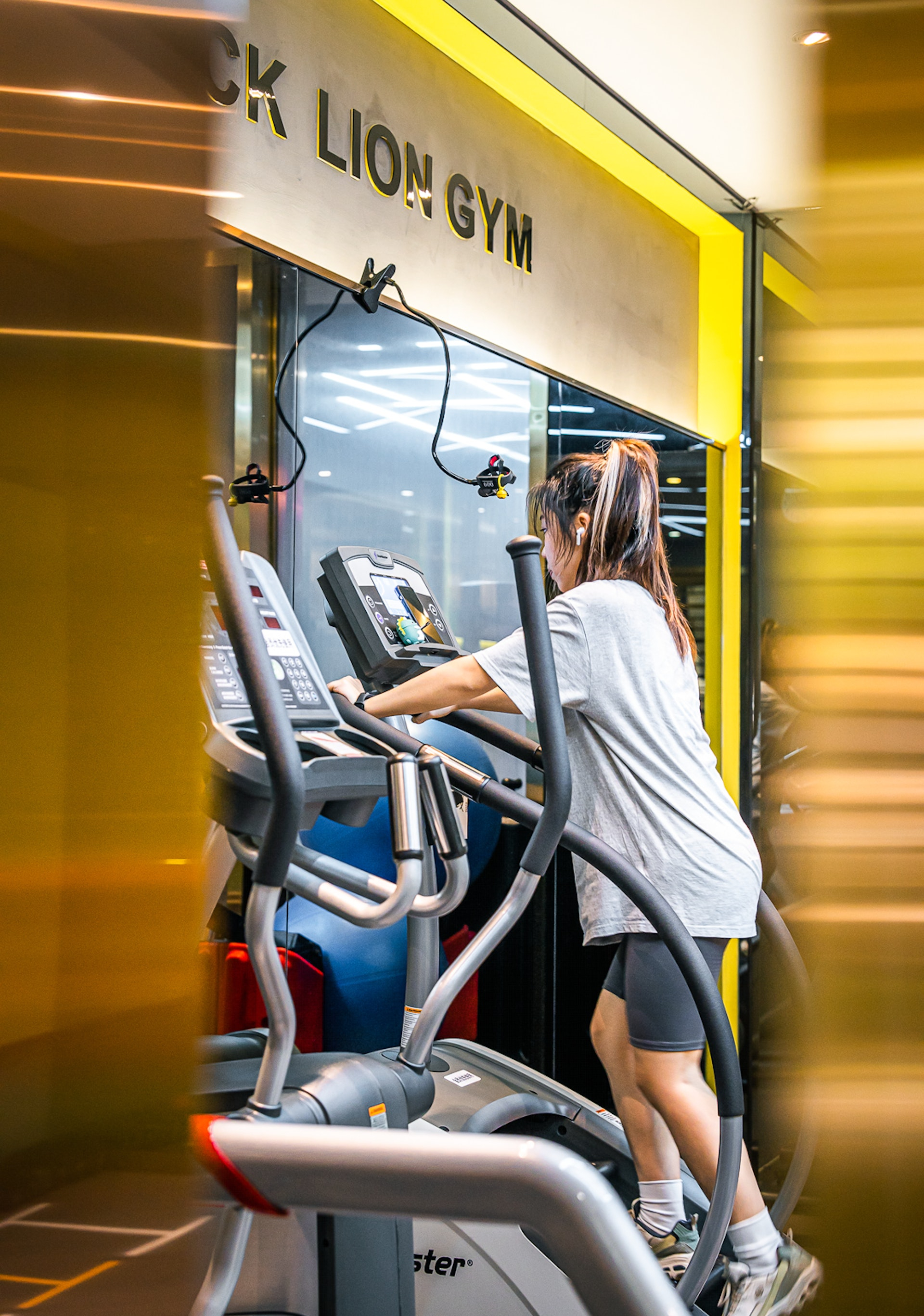 Cô vẫn chăm chỉ tập luyện mỗi ngày để nâng cao thể lực.