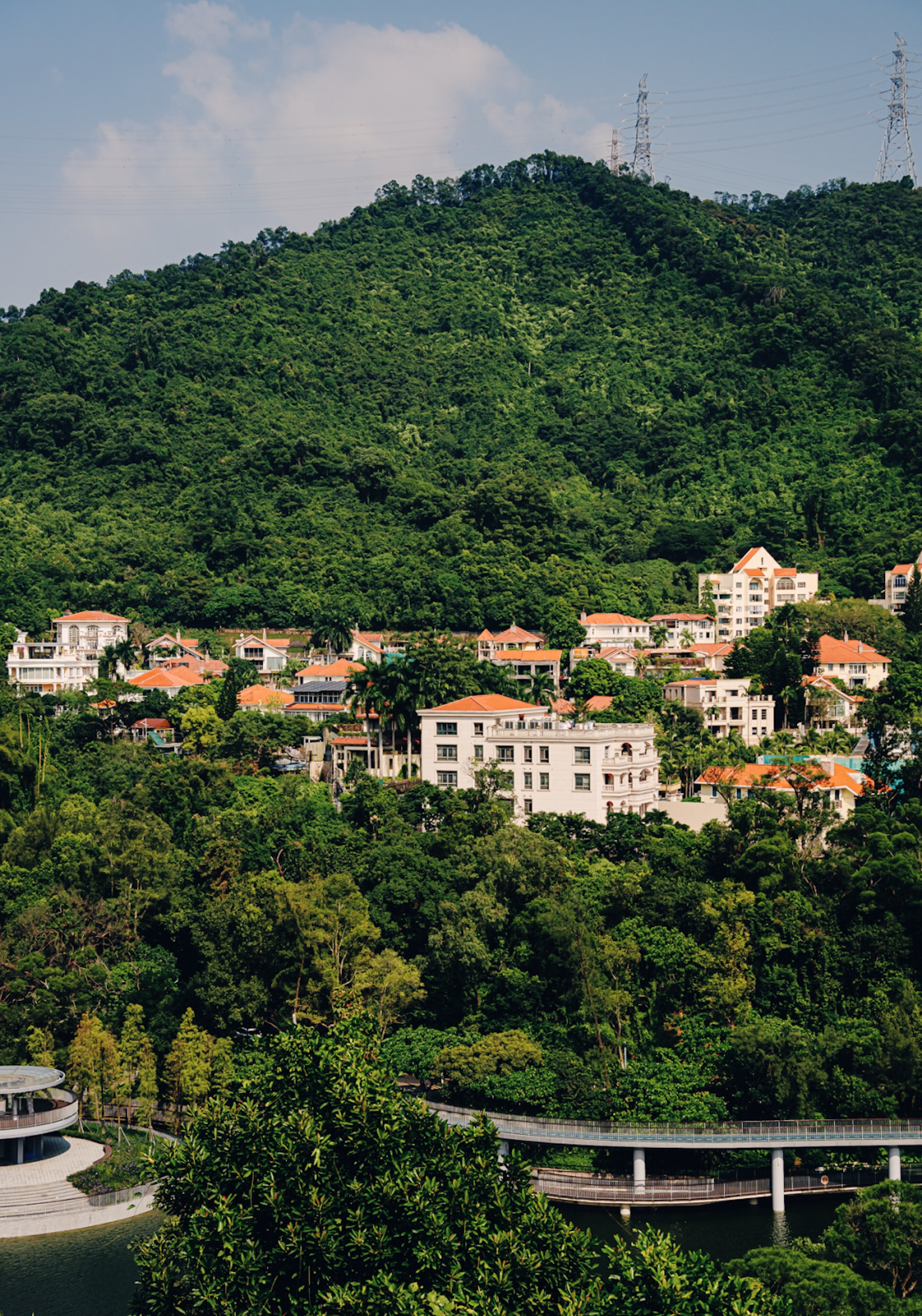 Lý Gia Yến làm việc cho giới siêu giàu - họ sẵn sàng chi một khoản tiền lớn để đảm bảo an toàn, kín kẽ.