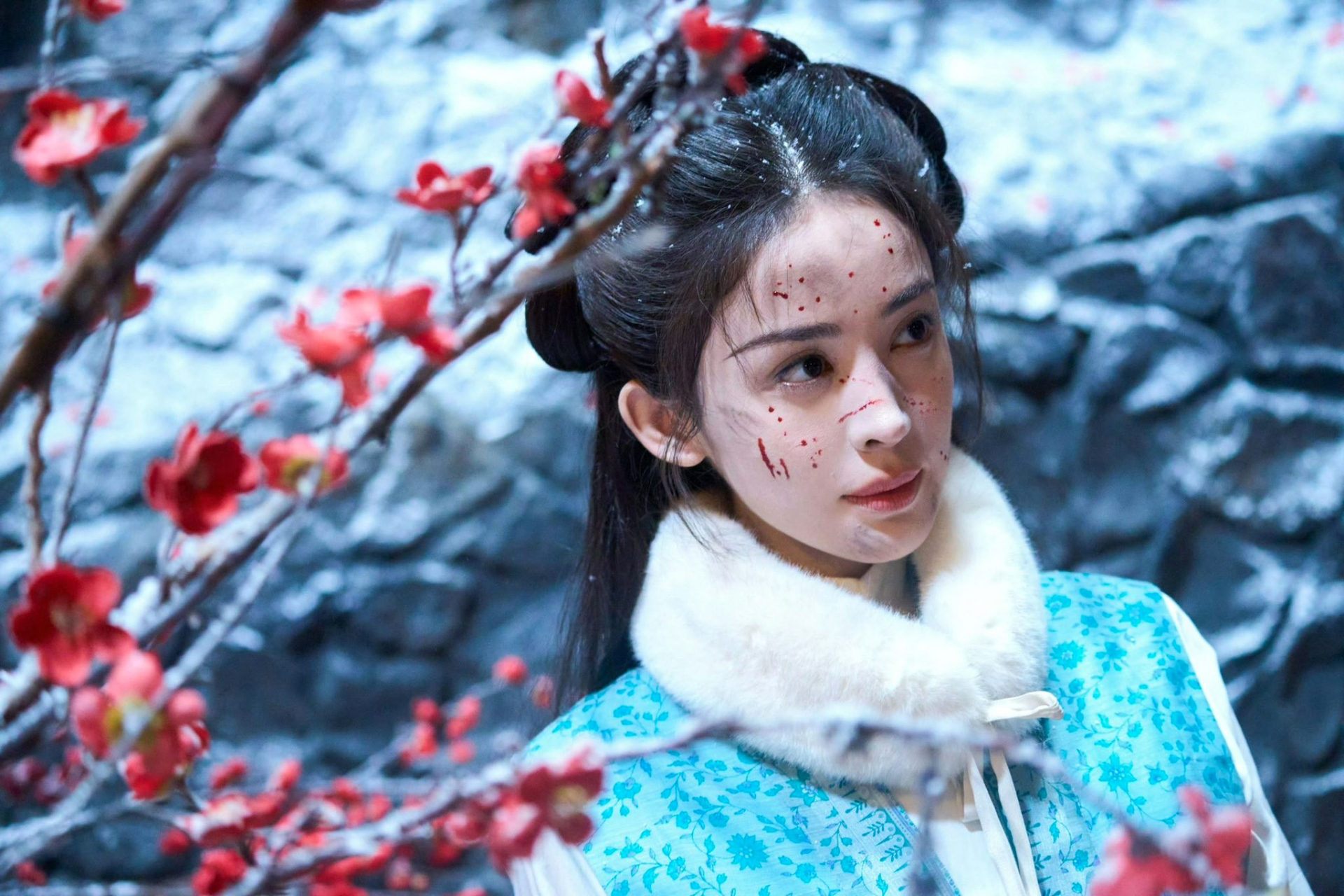 Chỉ cần cặp đôi này đứng cạnh nhau thì nơi đó chính là bồng lai tiên cảnh, đẹp đến nỗi không cho ai đẹp cùng