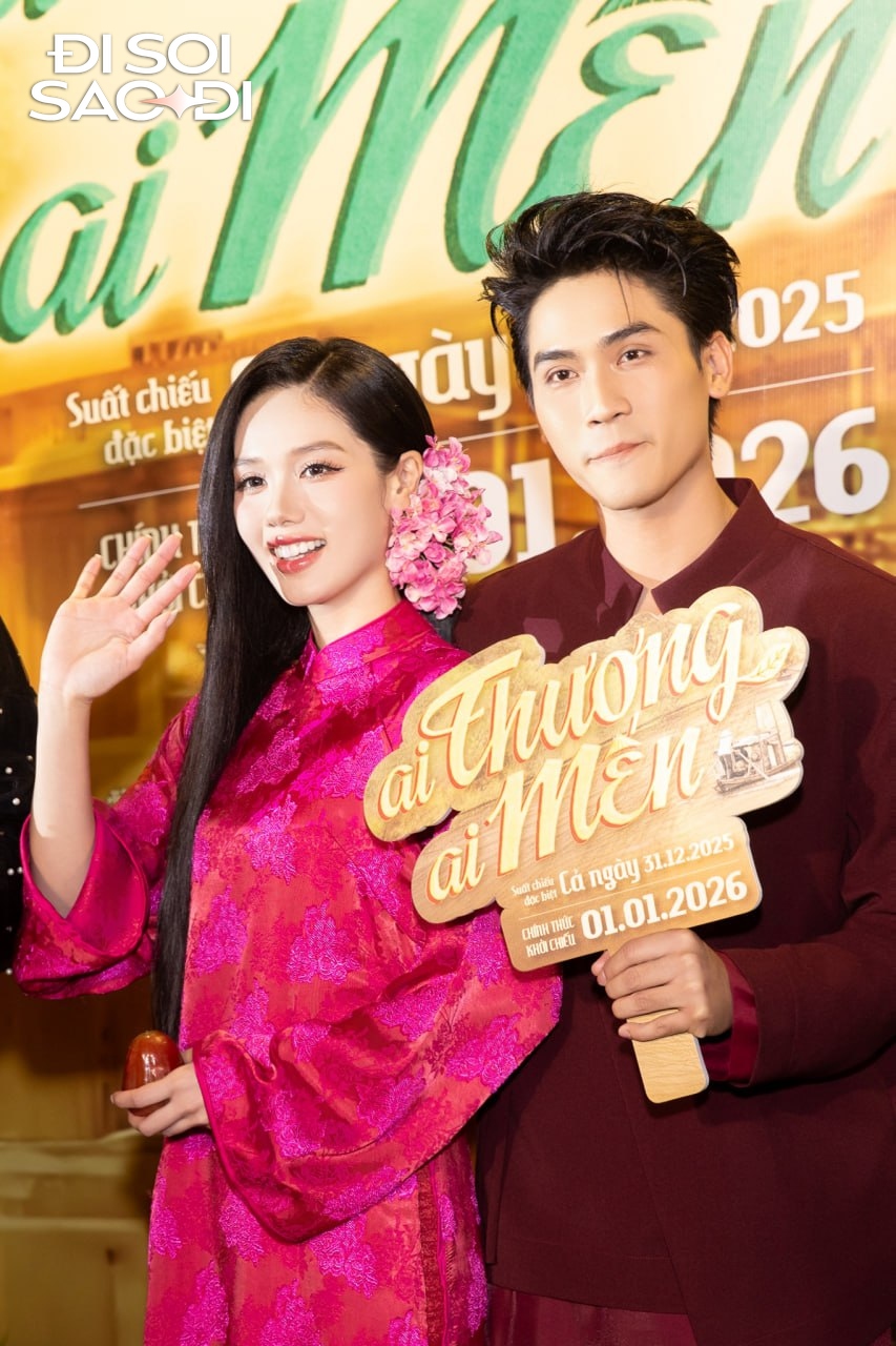 Vbiz mới có 1 cặp đôi đỉnh cao visual: Nhà gái xinh như hoa như ngọc, nhà trai vừa đẹp vừa ngầu