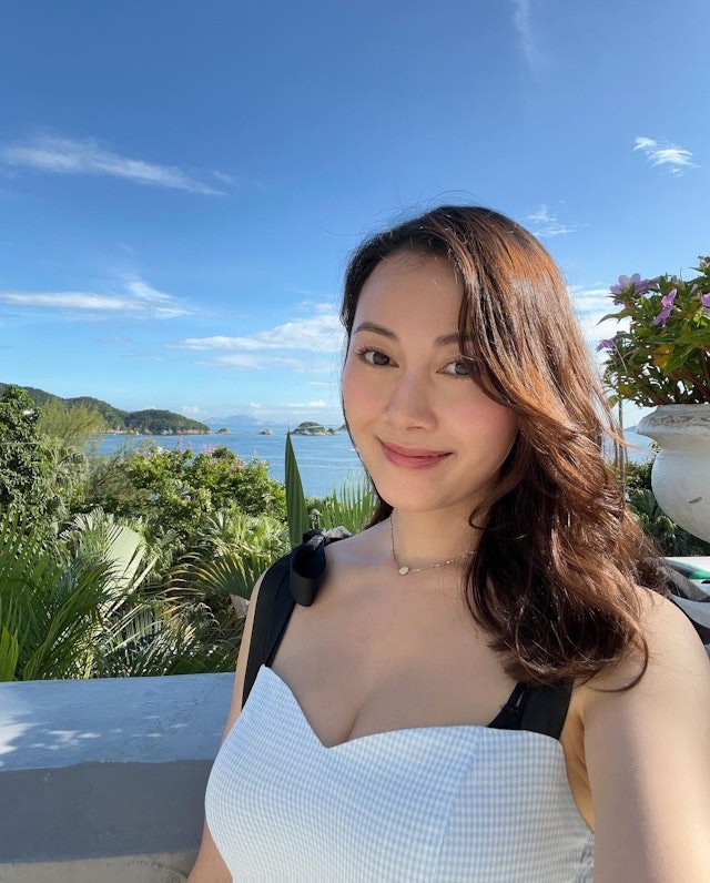 Bất chấp những chỉ trích của dư luận, Viên Gia Mẫn vẫn chọn kiếm tiền theo cách đầy tai tiếng. Ảnh: HK01.