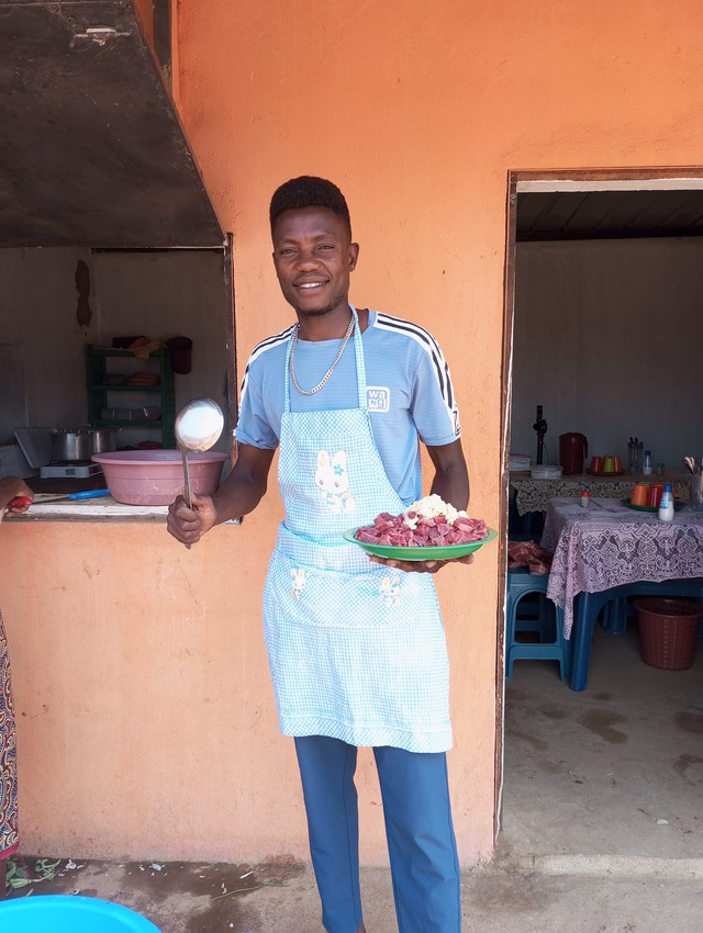 Lindo là một trong những thành viên đầu tiên của Team Châu Phi