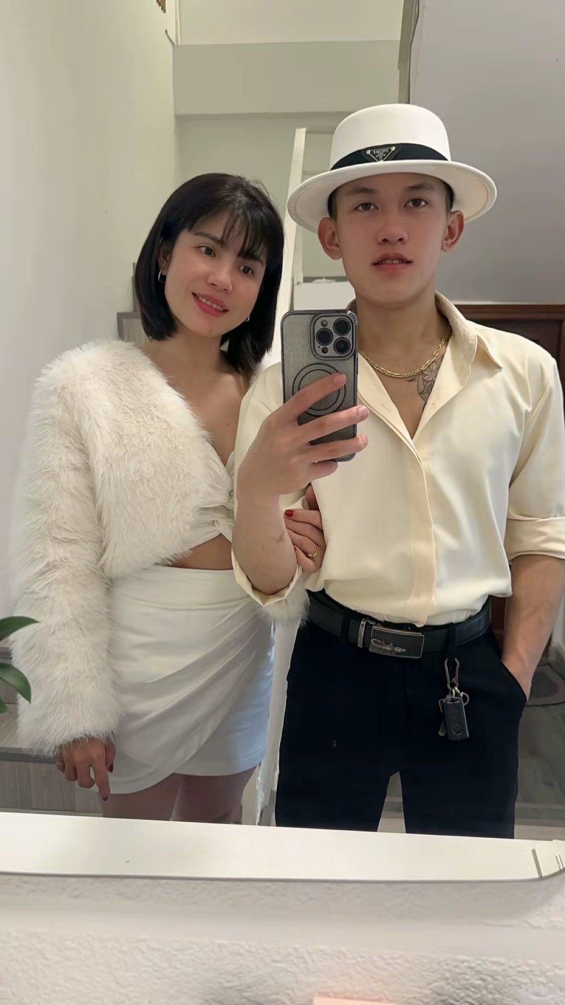 Xuân Thành và bạn gái lớn hơn 20 tuổi - Vân Kiều