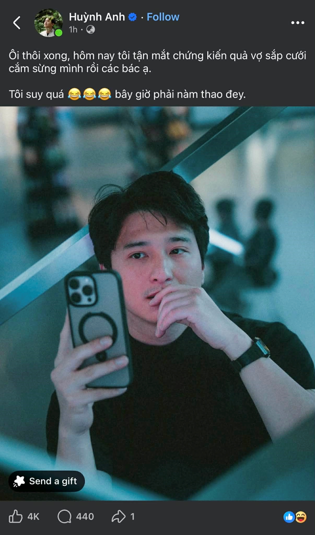 Huỳnh Anh gây hoang mang với bài đăng về chuyện tình cảm