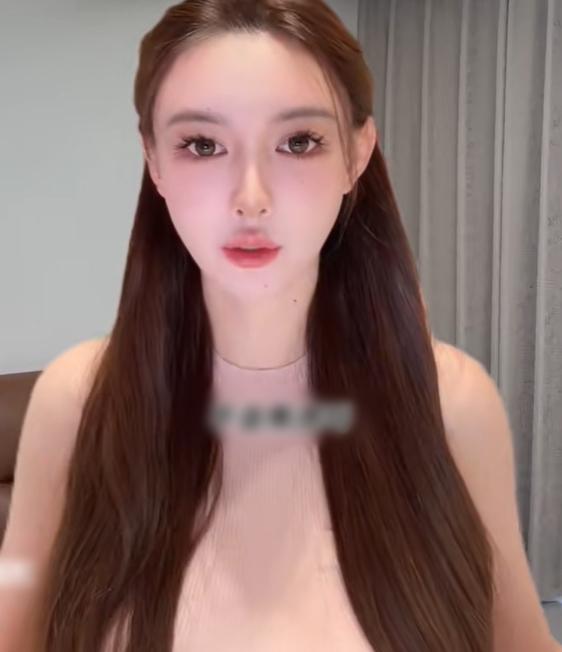 Mỹ nhân K. sinh con 5 tháng thì chia tay đại gia 