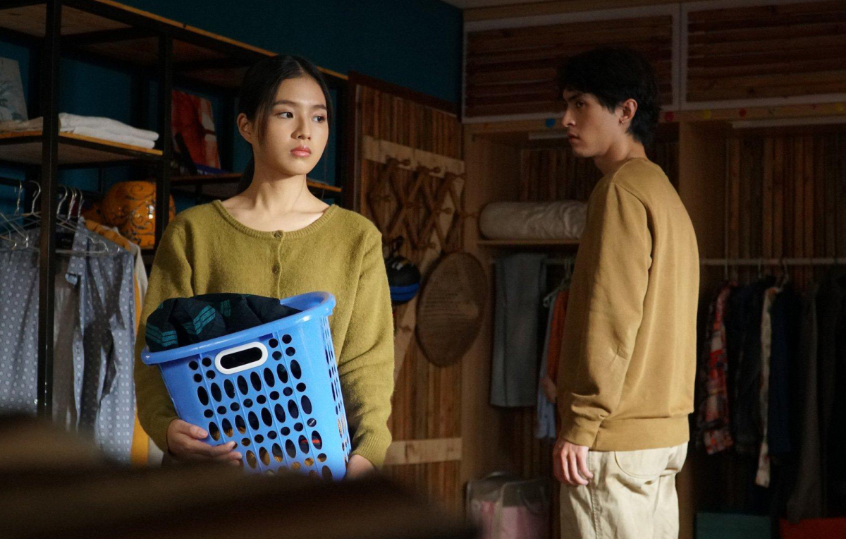 Bích Ngọc và Công Dương trong phim Nhà Trọ Balanha