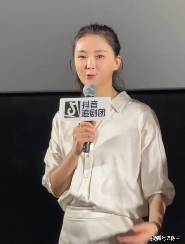 Nhan sắc giả đời thực gây sốc của mỹ nhân đẹp nhất  