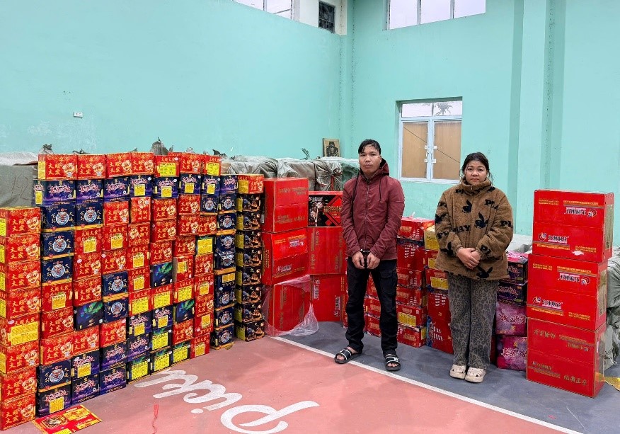 Lượng lớn pháo nổ công an thu giữ