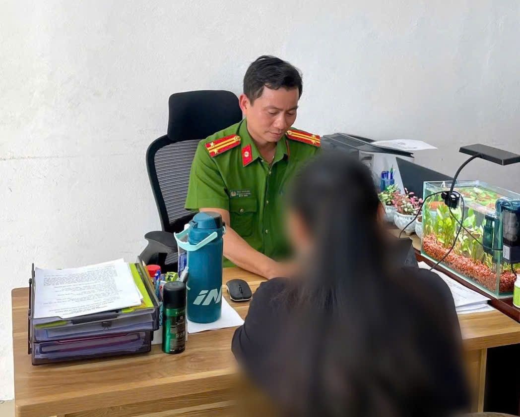 Nữ sinh được lực lượng chức năng giải cứu từ nhà nghỉ