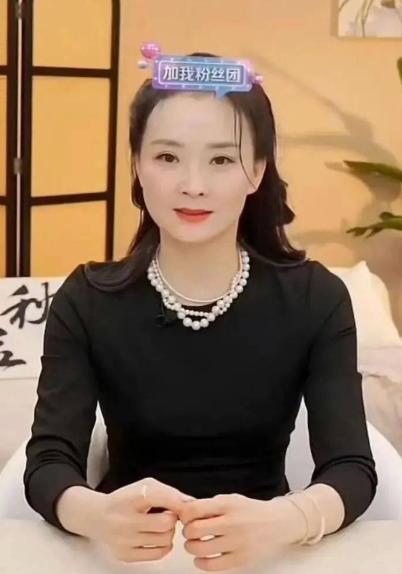 Nhan sắc giả đời thực gây sốc của mỹ nhân đẹp nhất  