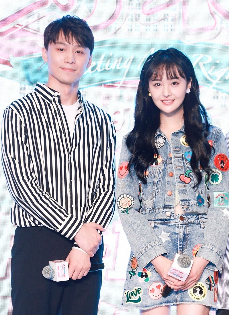 Trịnh Sảng và Trương Hằng có con song sinh bằng cách nhờ người mang thai hộ. Tuy nhiên, cả hai sau đó chia tay và xảy ra đấu tố tình ái. Ảnh: 163.