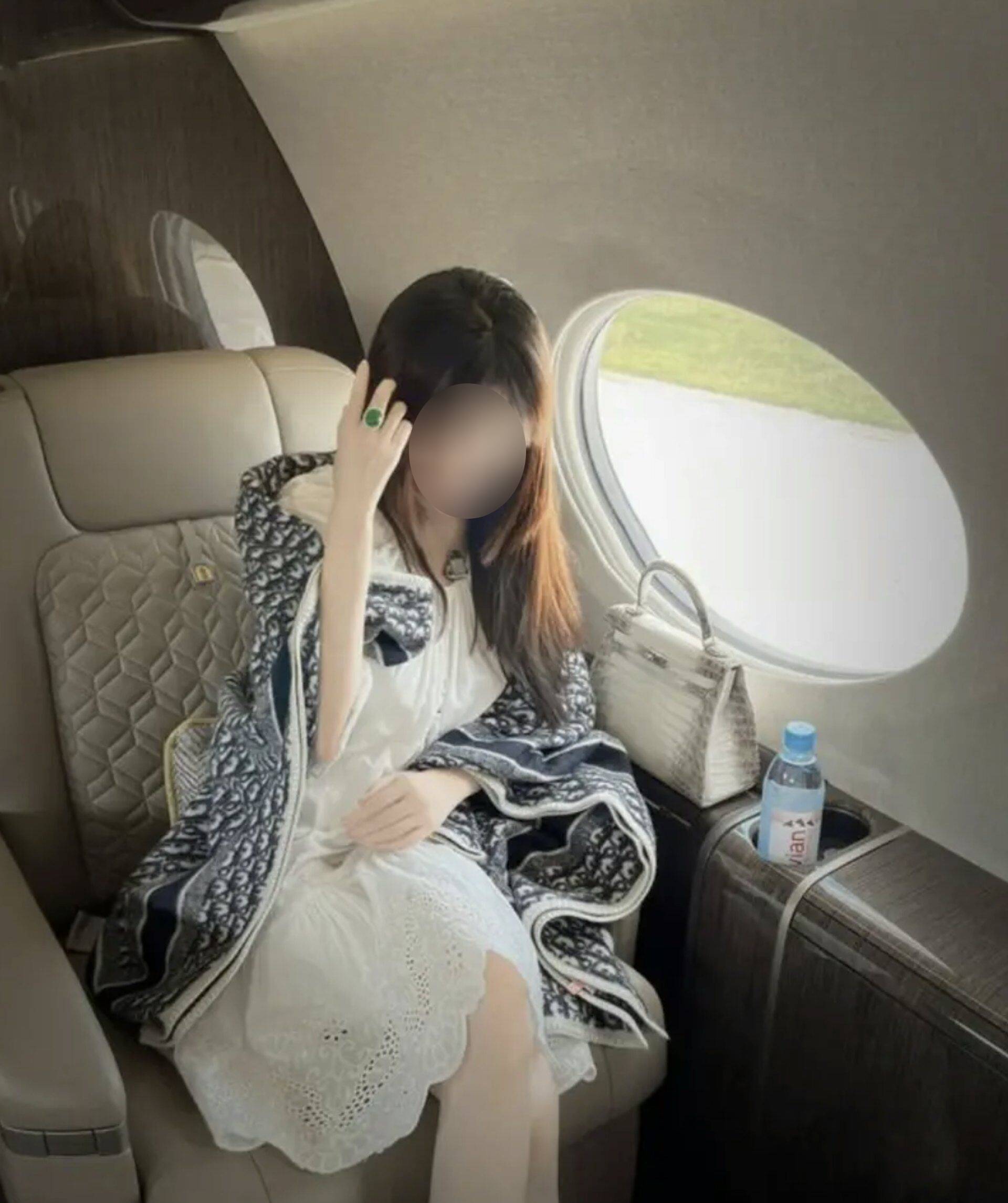 Cuộc sống không tưởng của “Tiên nữ TikTok” nghi vợ trùm lừa đảo Trần Chí: Biệt thự nuôi cá mập, 6 phi cơ riêng, piano bằng vàng ròng