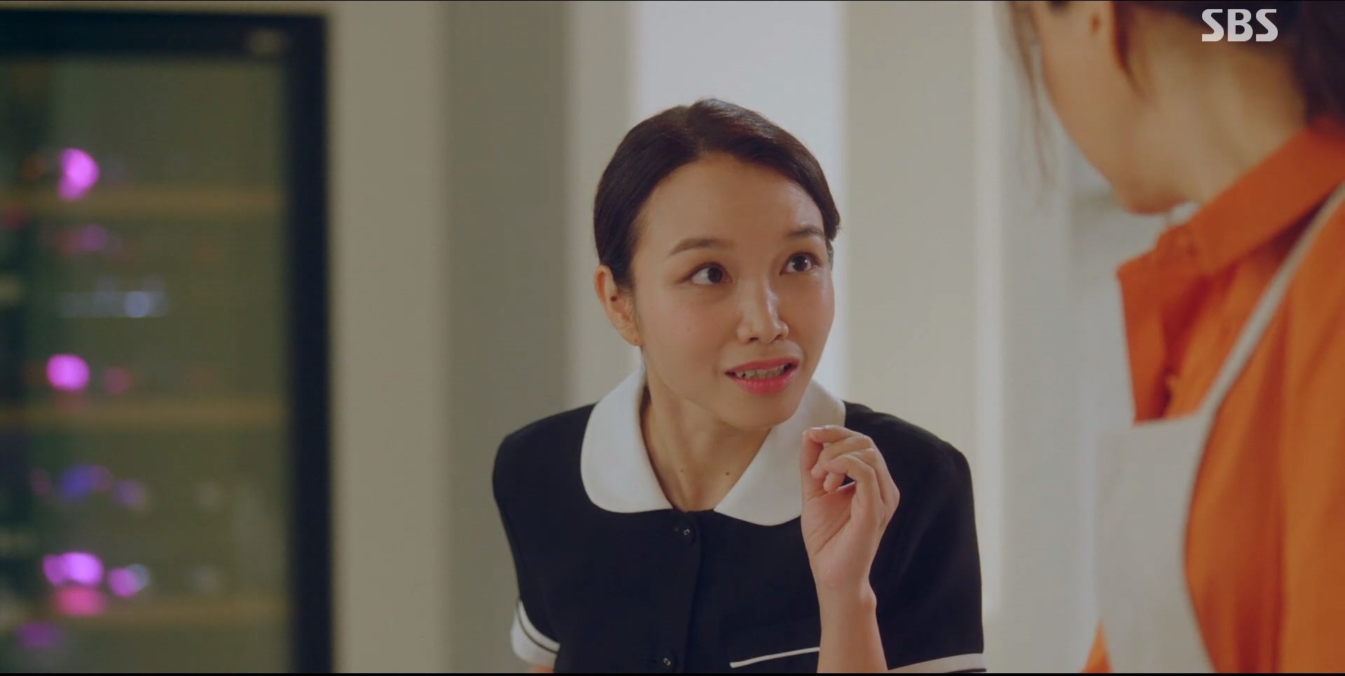 Trong One the Woman, Kim Hương còn đảm nhận nhiều phân cảnh thoại bằng tiếng Việt và trực tiếp hỗ trợ Honey Lee luyện phát âm cho các câu thoại liên quan đến nhân vật Việt Nam