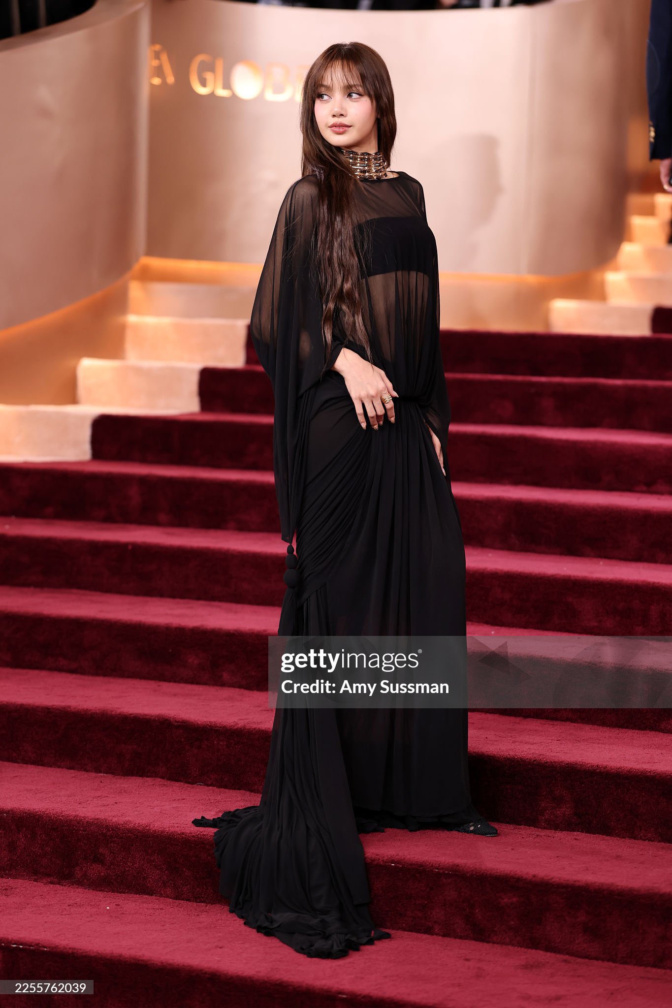 Lisa chấp mọi cam thường của Getty Images tại Quả Cầu Vàng (Ảnh: Getty Images)