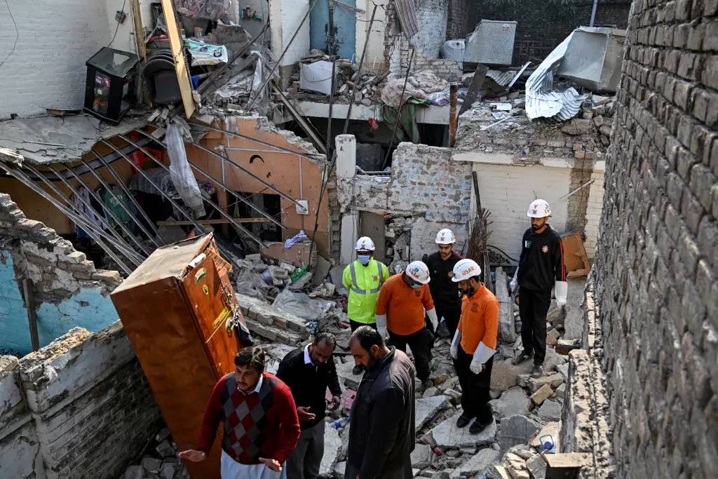 Đám cưới hóa đám tang: Cô dâu, chú rể tử vong thương tâm trong vụ nổ bình gas sau tiệc cưới