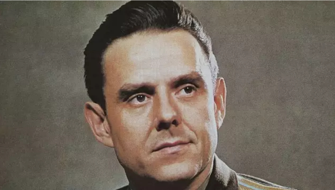   Vladimir Komarov đã thực hiện chuyến bay định mệnh vào tháng 4 năm 1967  