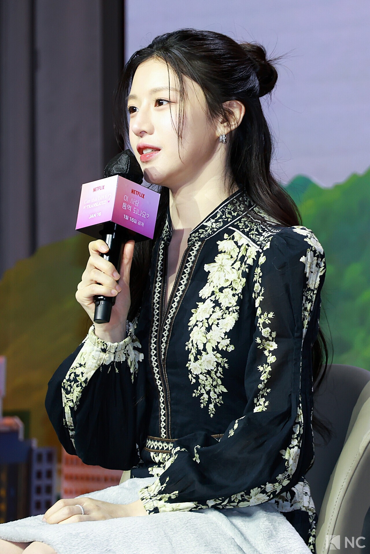 Ngắm mỹ nhân có khuôn mặt kim cương, ta nói nó đã: Đẹp sang vô cùng tận, không phải nắng sao cứ chói chang