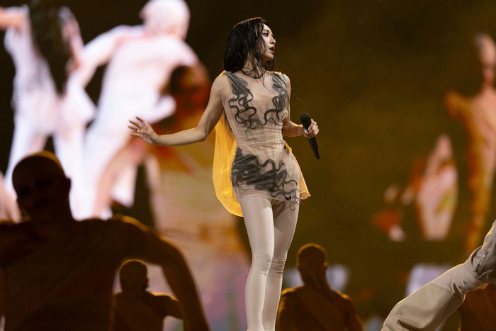 Pleasure của Thái Y Lâm - “thiên hậu Cpop” của làng giải trí Hoa ngữ đang trở thành tâm điểm chú ý của công chúng (Ảnh: Weibo)