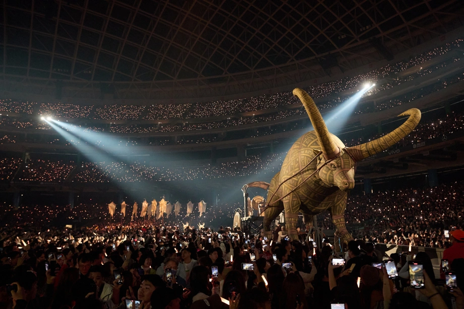 Mỹ nhân không tuổi lỗ nặng 263 tỷ đồng vì concert “trăn khổng lồ”, đối diện nguy cơ cấm sóng