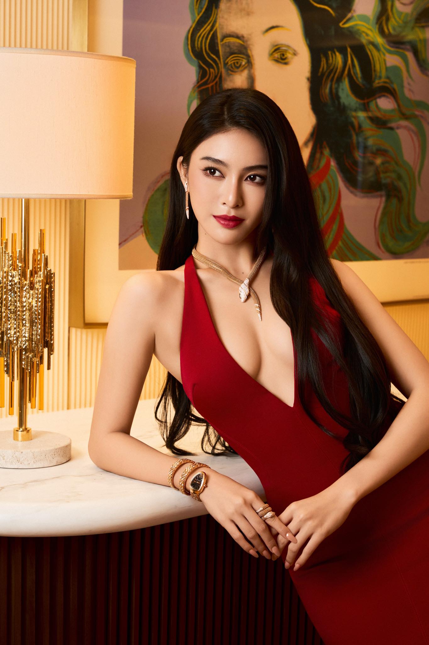 Quá khứ mà Linh Trương không muốn giấu