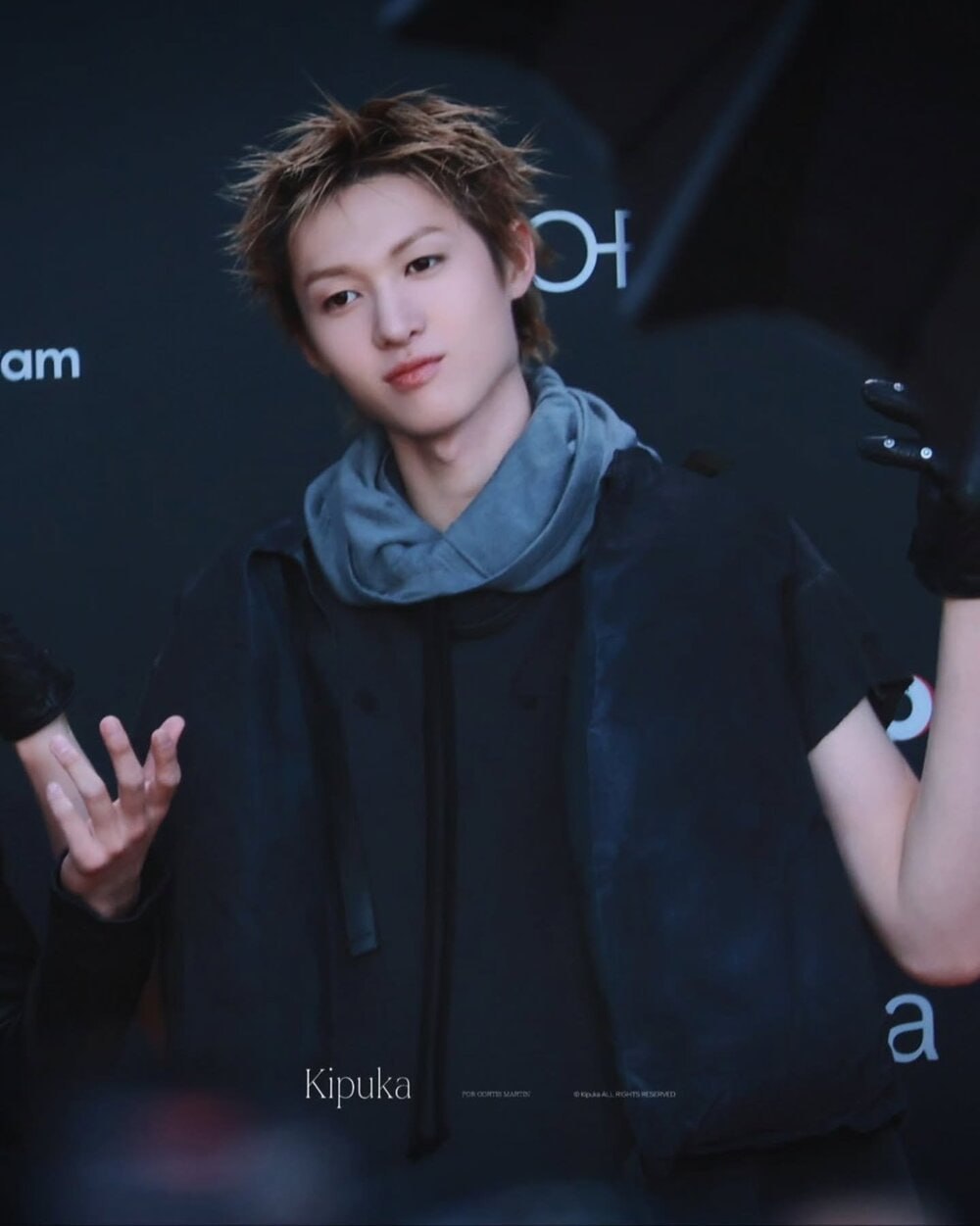 Trưởng nhóm Martin sinh năm 2008, tên thật là Park Woo-joo,là người Mỹ gốc Hàn sở hữu chiều cao ấn tượng 1m90 (Ảnh: X)