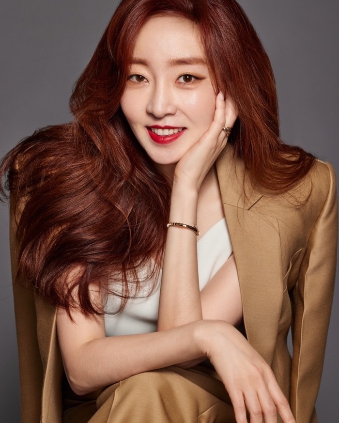 Jung Yoon Jung chửi tục trên sóng trực tiếp, còn có thái độ thách thức đối tác và công chúng khi bị nhắc nhở, yêu cầu xin lỗi. Ảnh: Instagram.