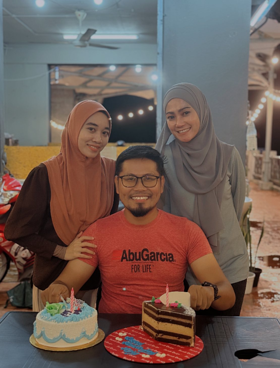 Sốc: Chồng công khai cưới bạn thân làm vợ bé, vợ cả gật đầu vì “anh ấy đã thành thật”