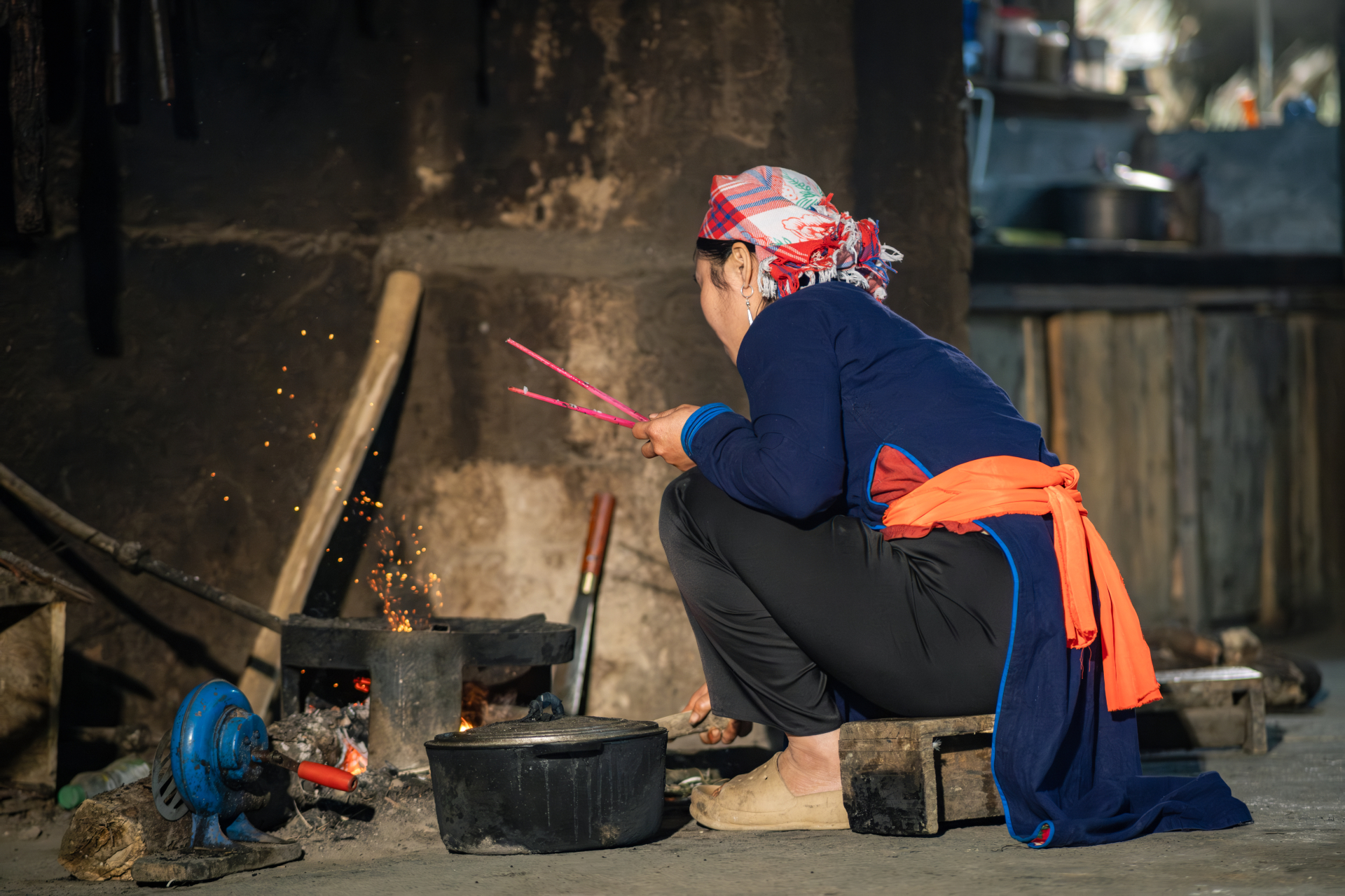 Cầu gì hơn những buổi cà phê đậm đà bên nhau: Khi Tết ở Bản Liền bắt đầu từ khoảnh khắc giản dị nhất