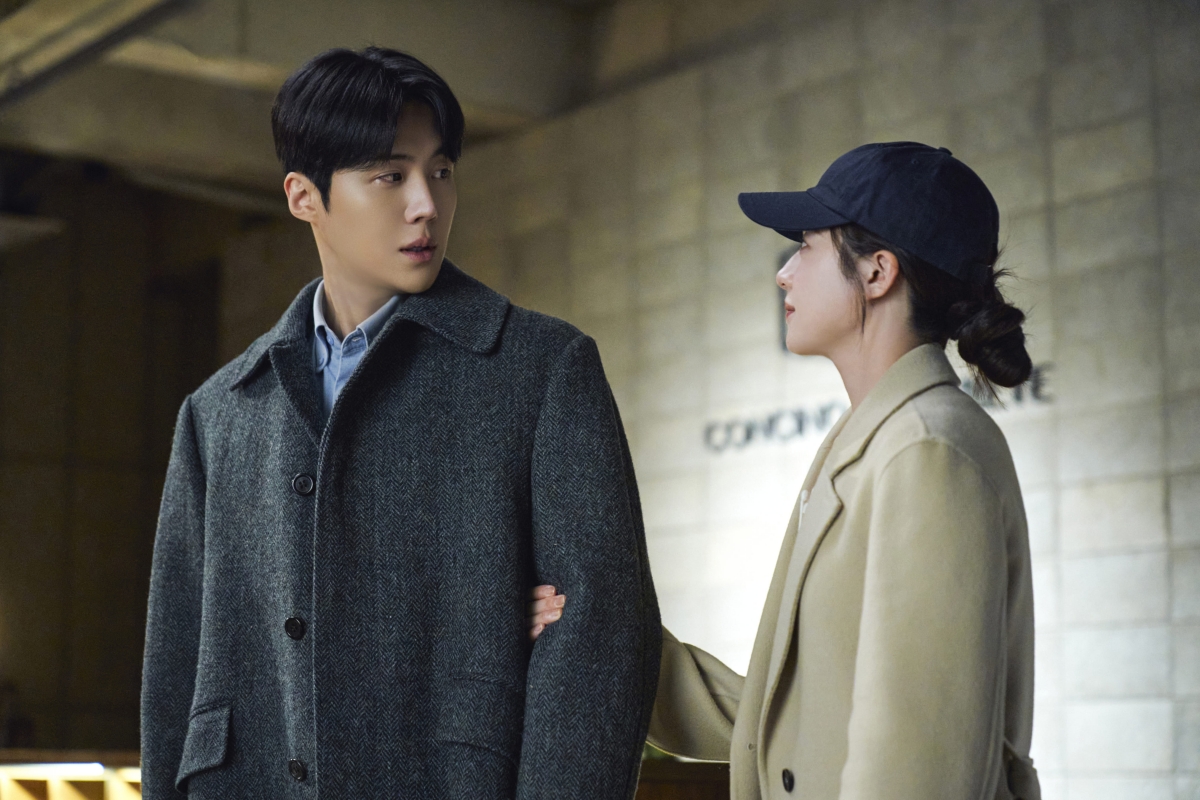 Phim Hàn hy vọng bao nhiêu thất vọng bấy nhiêu: Cả bộ hay mỗi tập 1, uổng phí visual thần thánh của cặp chính