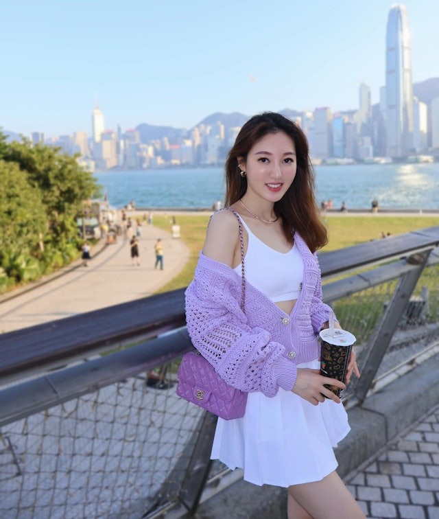 Á hậu 9X đổi đời sau cuộc hôn nhân 10 tháng với đại gia U70, giờ có trong tay 900 tỷ đồng 