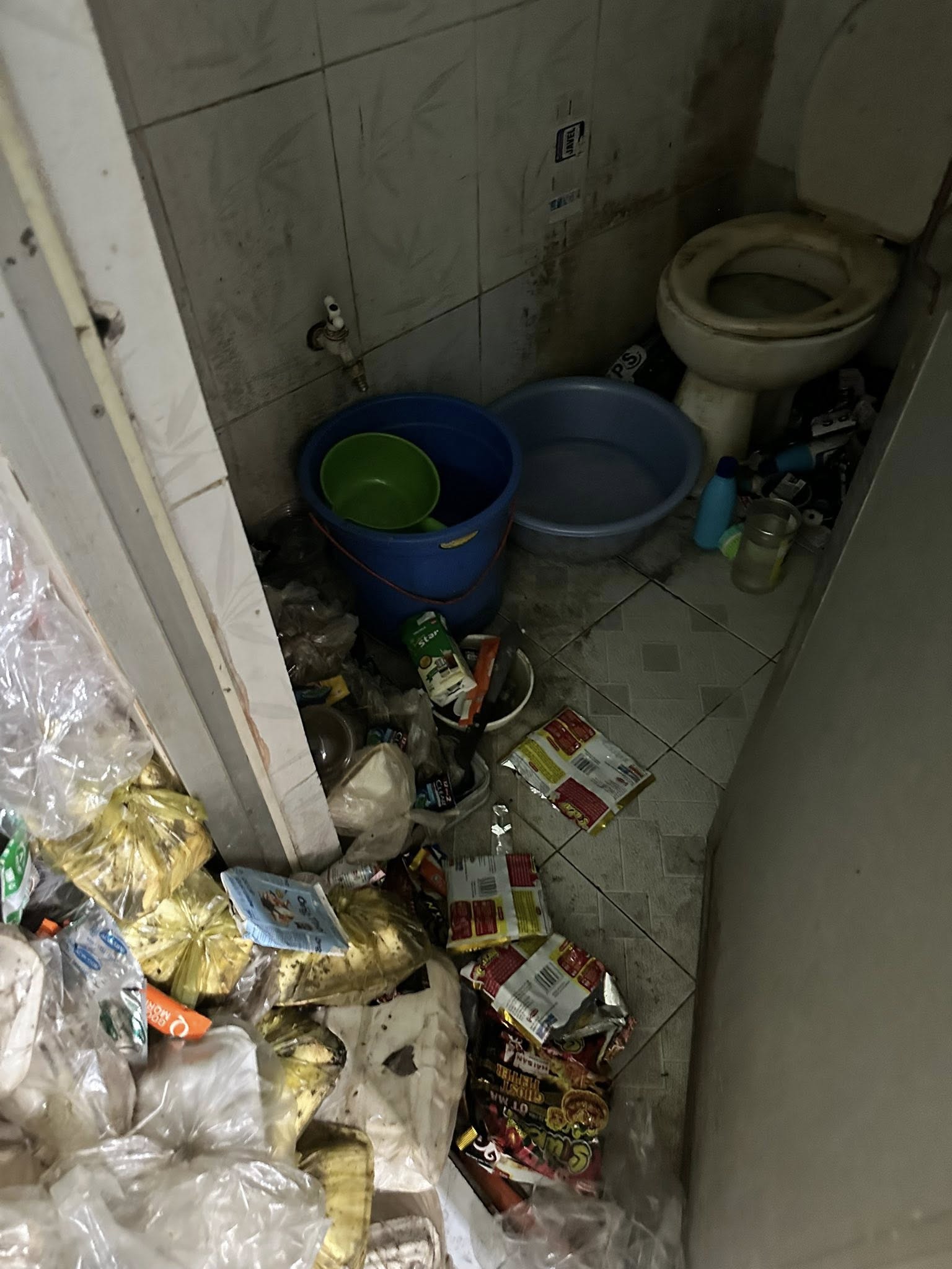 Những hình ảnh khiến nhiều người không dám tin (Ảnh: NT)