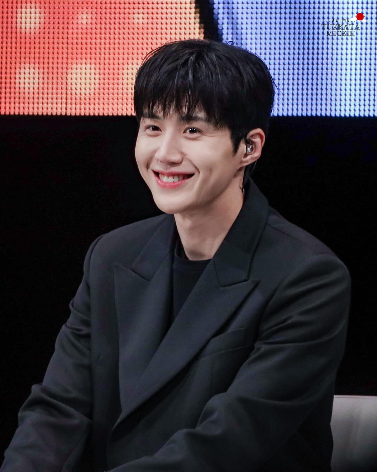 Thế giới nợ chúng ta một Kim Seon Ho