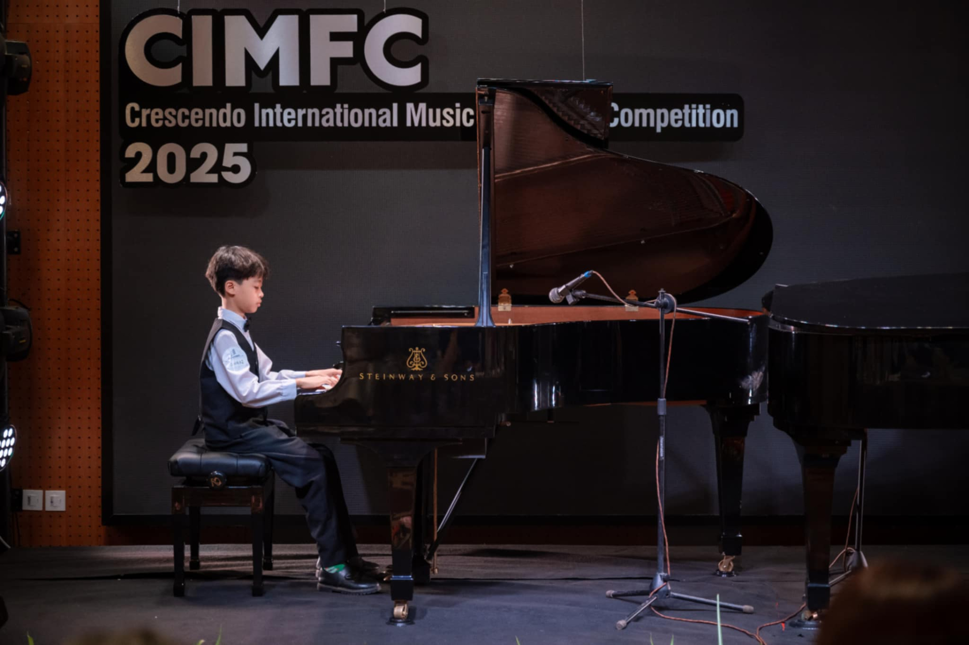 Niềm yêu thích âm nhạc của Mạnh Linh đến theo cách rất ngẫu nhiên. (Ảnh: Diệu Linh)