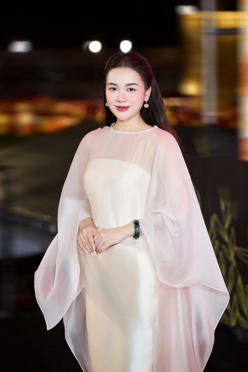 Vũ Thùy Linh cũng sở hữu một profile 
