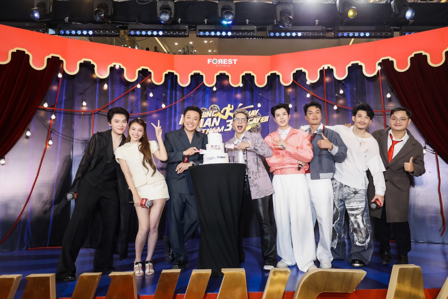 Ai đỡ nổi Trấn Thành và Ninh Dương Lan Ngọc?