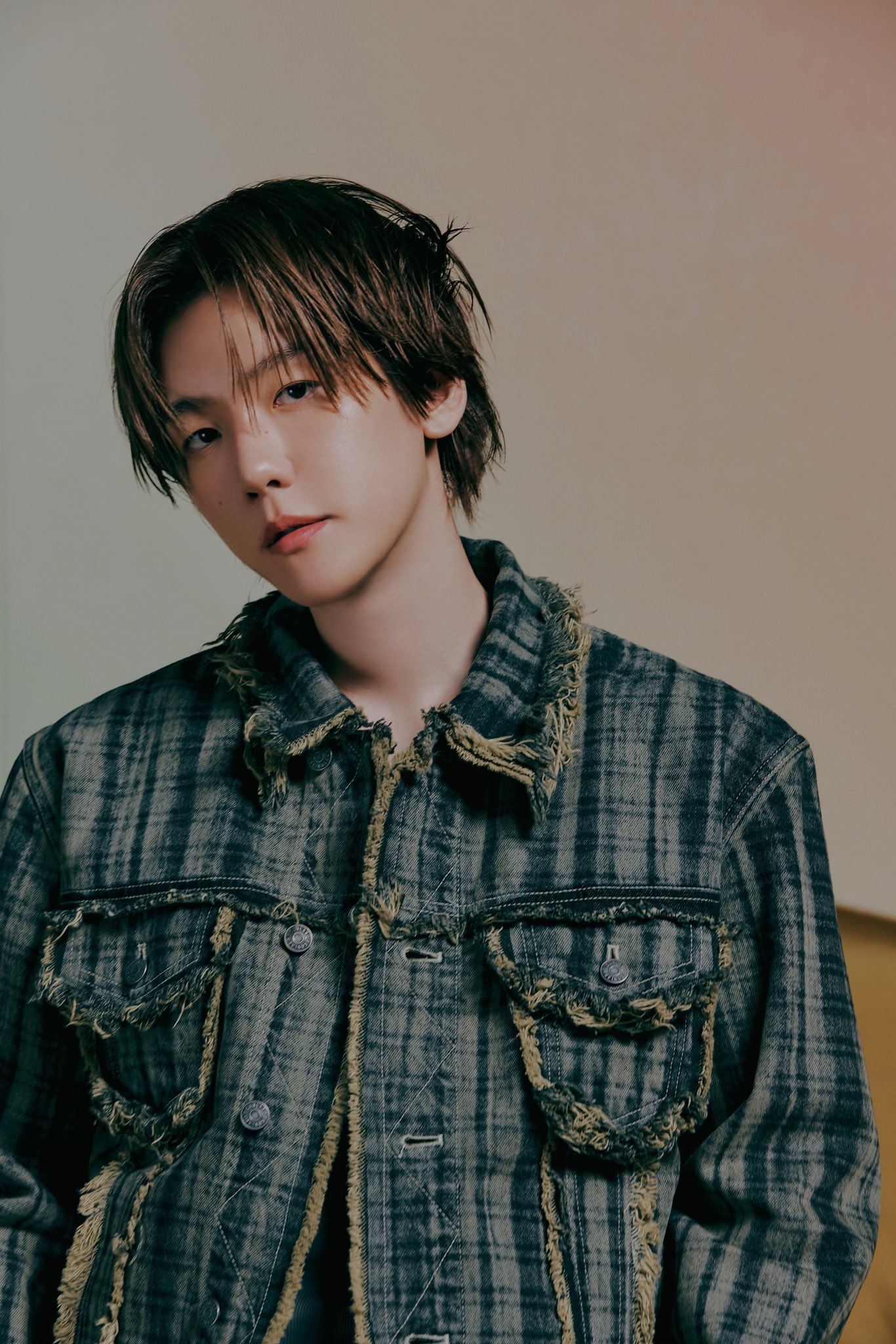 Không chỉ đối mặt với rủi ro bất động sản, Baekhyun còn được cho là đang chịu ảnh hưởng nặng nề từ khủng hoảng tài chính (Ảnh: X)