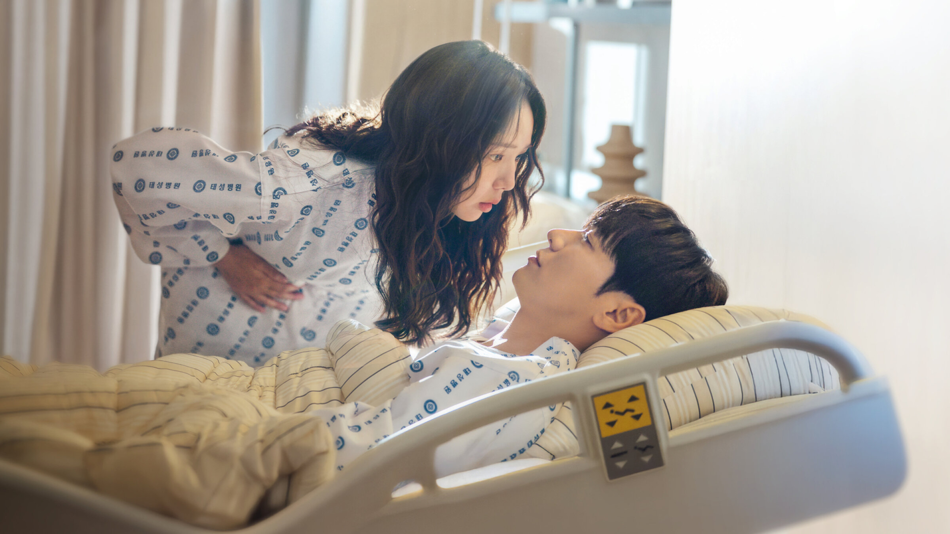 Nghe tin cặp đôi này yêu nhau mà mừng phát khóc: Nhà trai là tài phiệt siêu giàu, nhà gái đẹp nhất Hàn Quốc