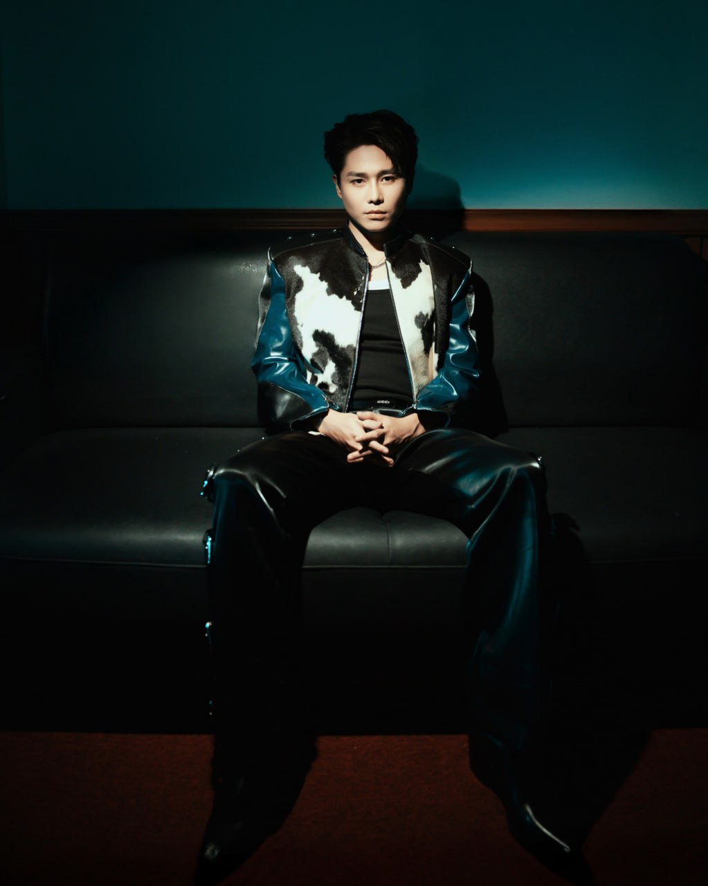 Điểm sáng trong sự nghiệp của Tăng Duy Tân chính là khả năng xuất khẩu âm nhạc sang thị trường tỷ dân Trung Quốc (Ảnh: Facebook)