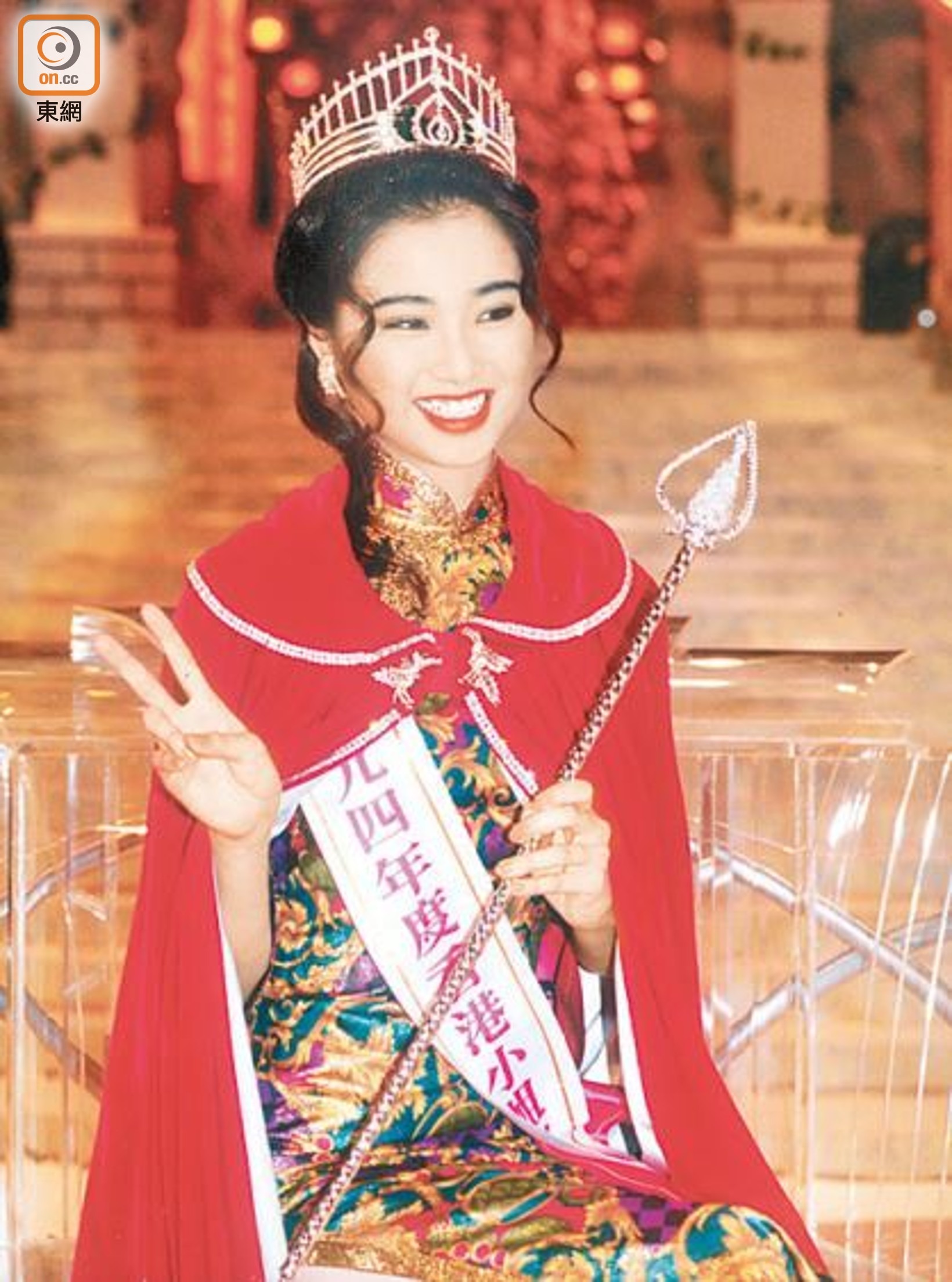 Sự hết thời của một ngọc nữ: Lụy tình đến nỗi đi bán cá viên chiên, trà sữa nuôi chồng trăng hoa