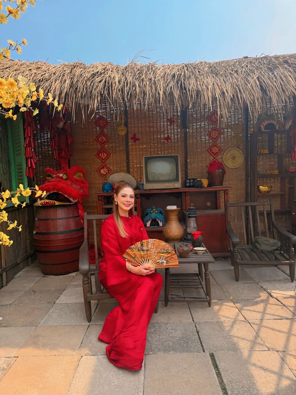 Thảm hoạ nhạc tết mới: 2 ngôi sao đình đám một thời bị chê sến súa, nhạc như “hàng tồn kho” từ những năm 2000