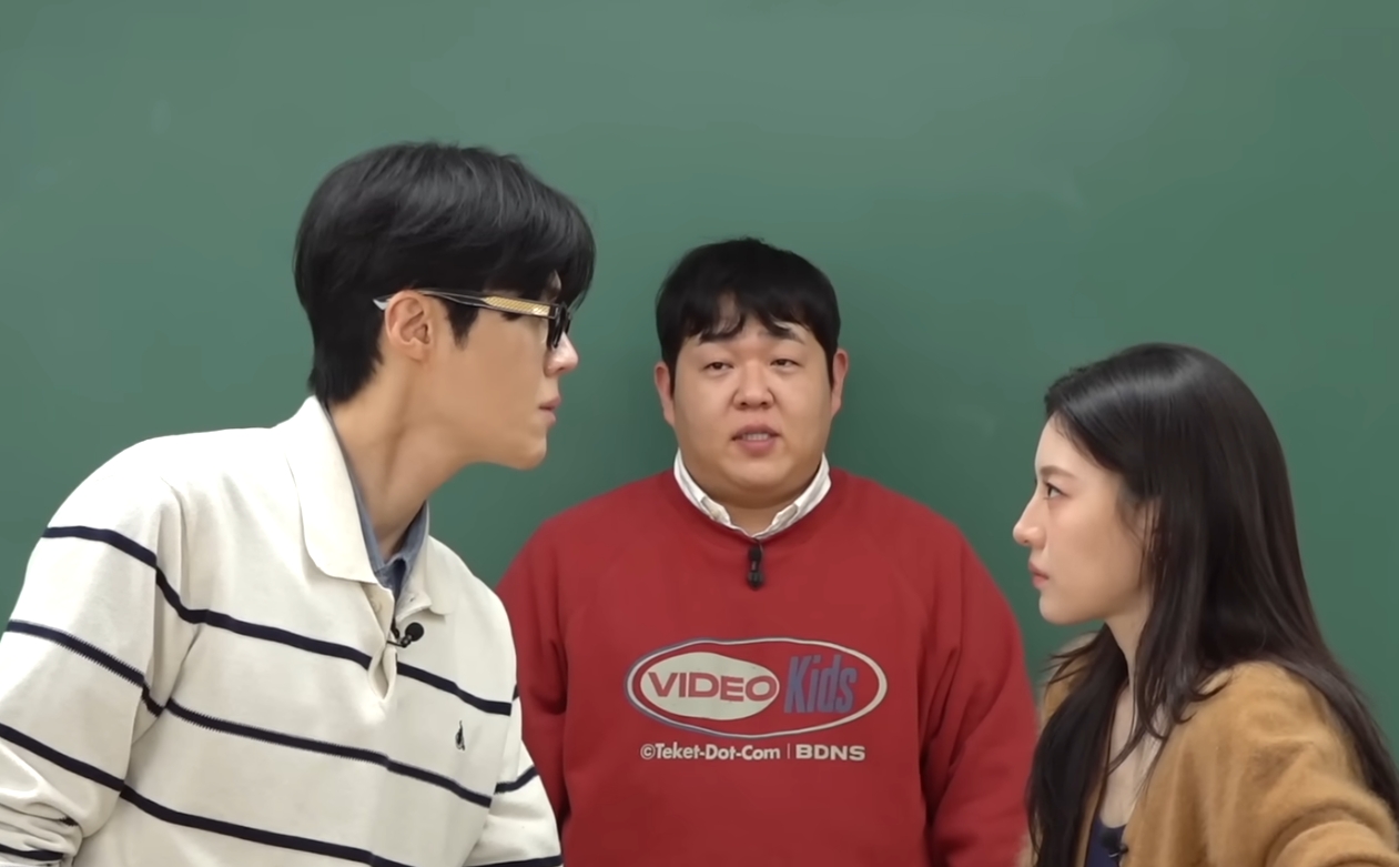 ...thực ra là trong video cả hai cùng nhau quay cho kênh 빠더너스 BDNS.