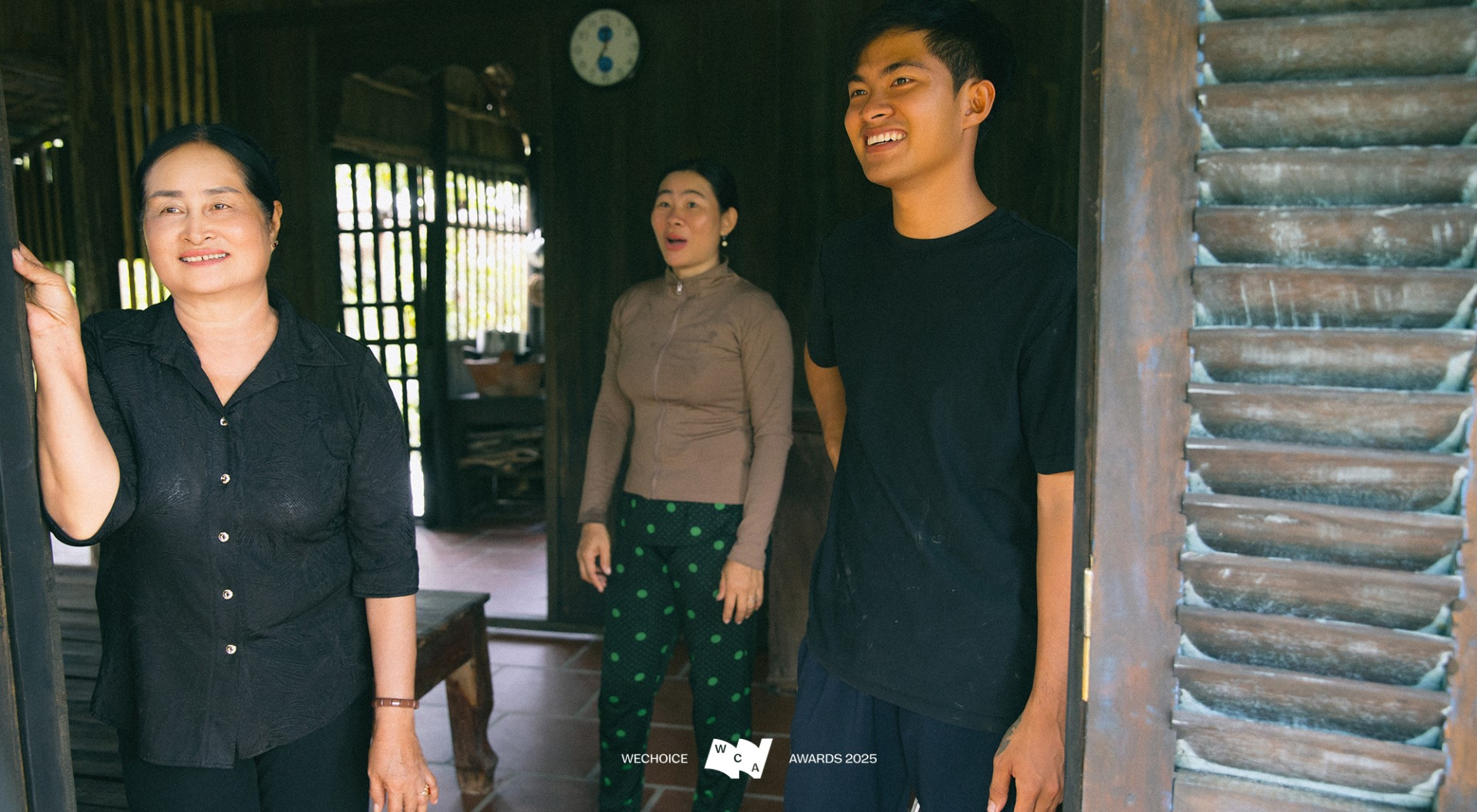 Lê Tuấn Khang - Con Cò Đây trên đường đua vote WeChoice Awards: Khi trai miền Tây chạm trán 