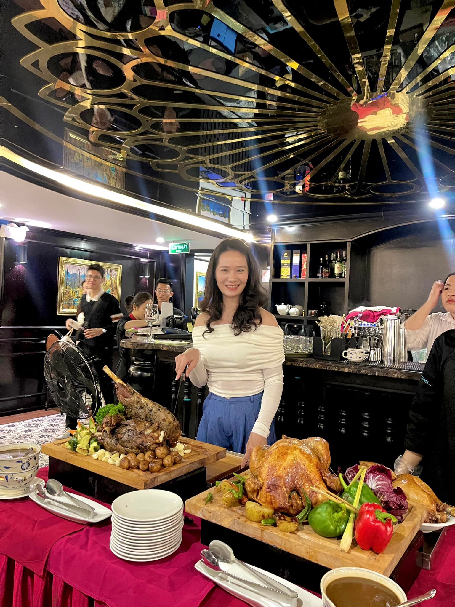 “Mẹ Hiểu Minh trẻ và sang quá