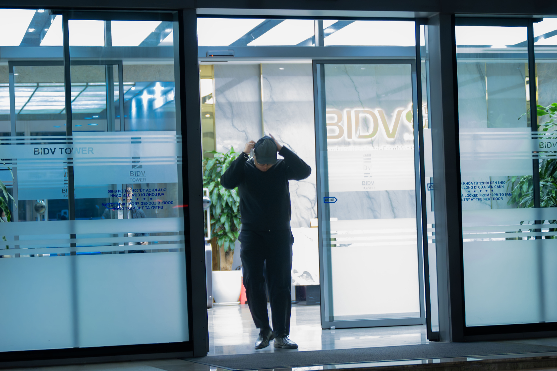 Nhiều người không muốn mang việc về nhà nên chọn ở lại công ty để giải quyết cho xong