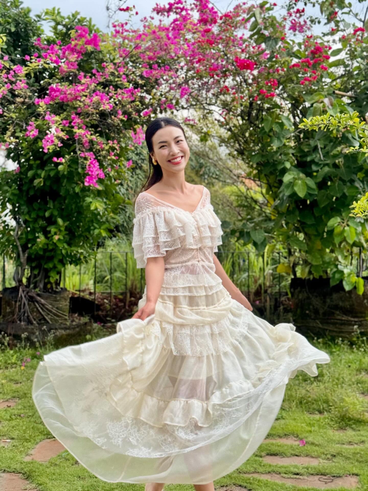 Hoàng Oanh lâu rồi mới xuất hiện, bỗng lộ một thứ giả ơi là giả!