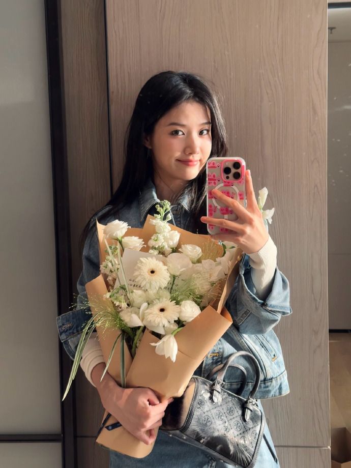 Cuộc sống độc thân nhưng có nhà, có xe, tài chính ổn định là điều mà nhiều người trẻ hướng đến (Ảnh minh họa)